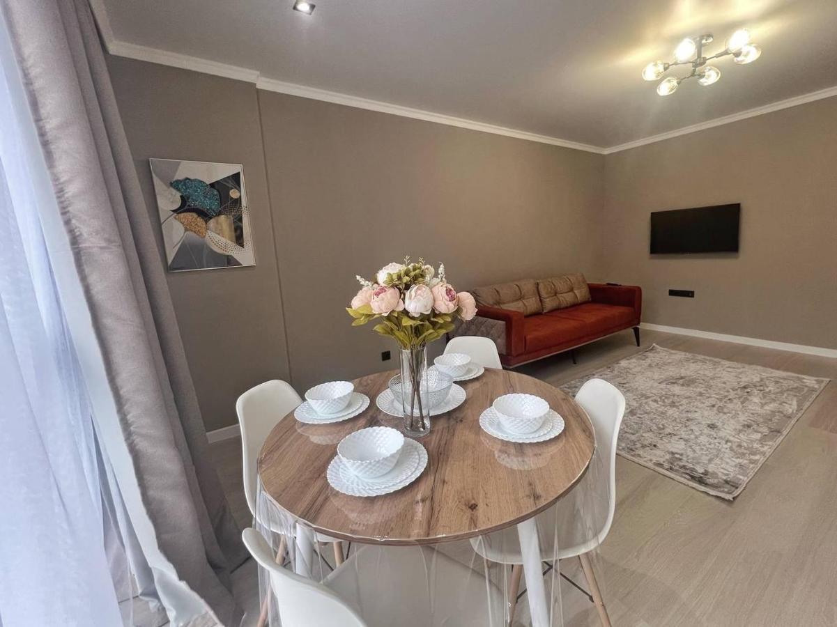 Oner Apartment Almaty Bagian luar foto